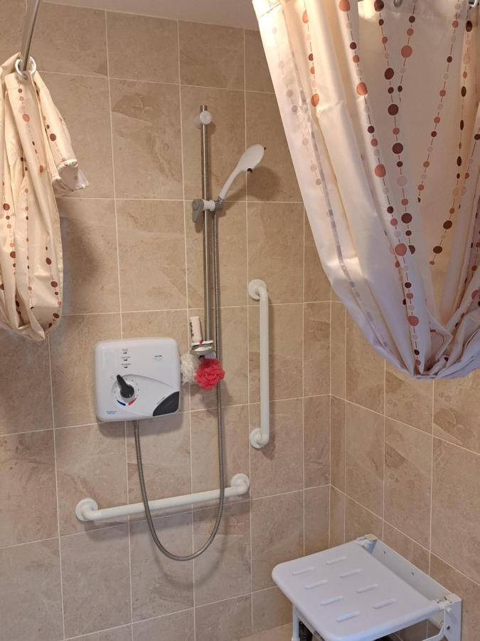 King Size Bed, Private Parking, Centrally Located Килкенни Экстерьер фото