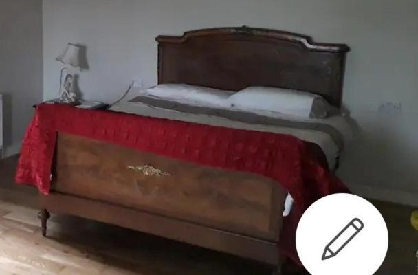 King Size Bed, Private Parking, Centrally Located Килкенни Экстерьер фото